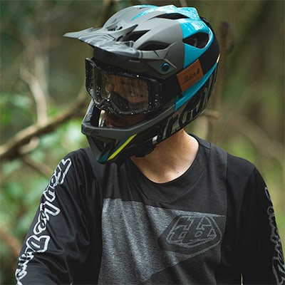 full-face-mountain-bike-helmet